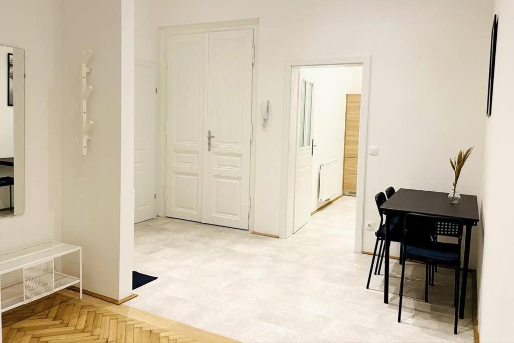 City-Center-Apartment Hip Area, Big & New ウィーン エクステリア 写真