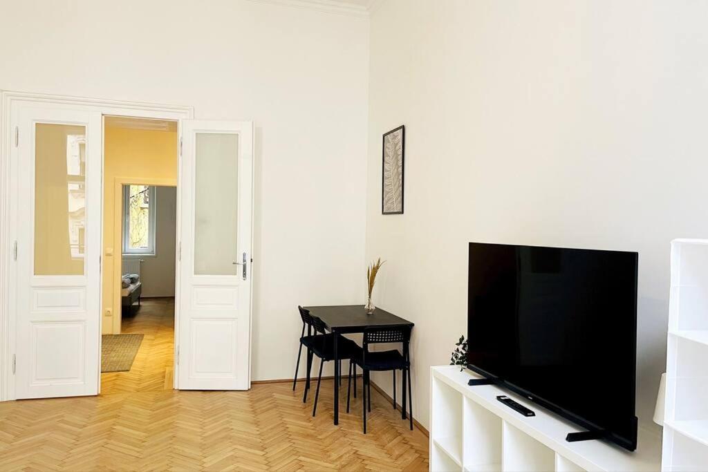 City-Center-Apartment Hip Area, Big & New ウィーン エクステリア 写真